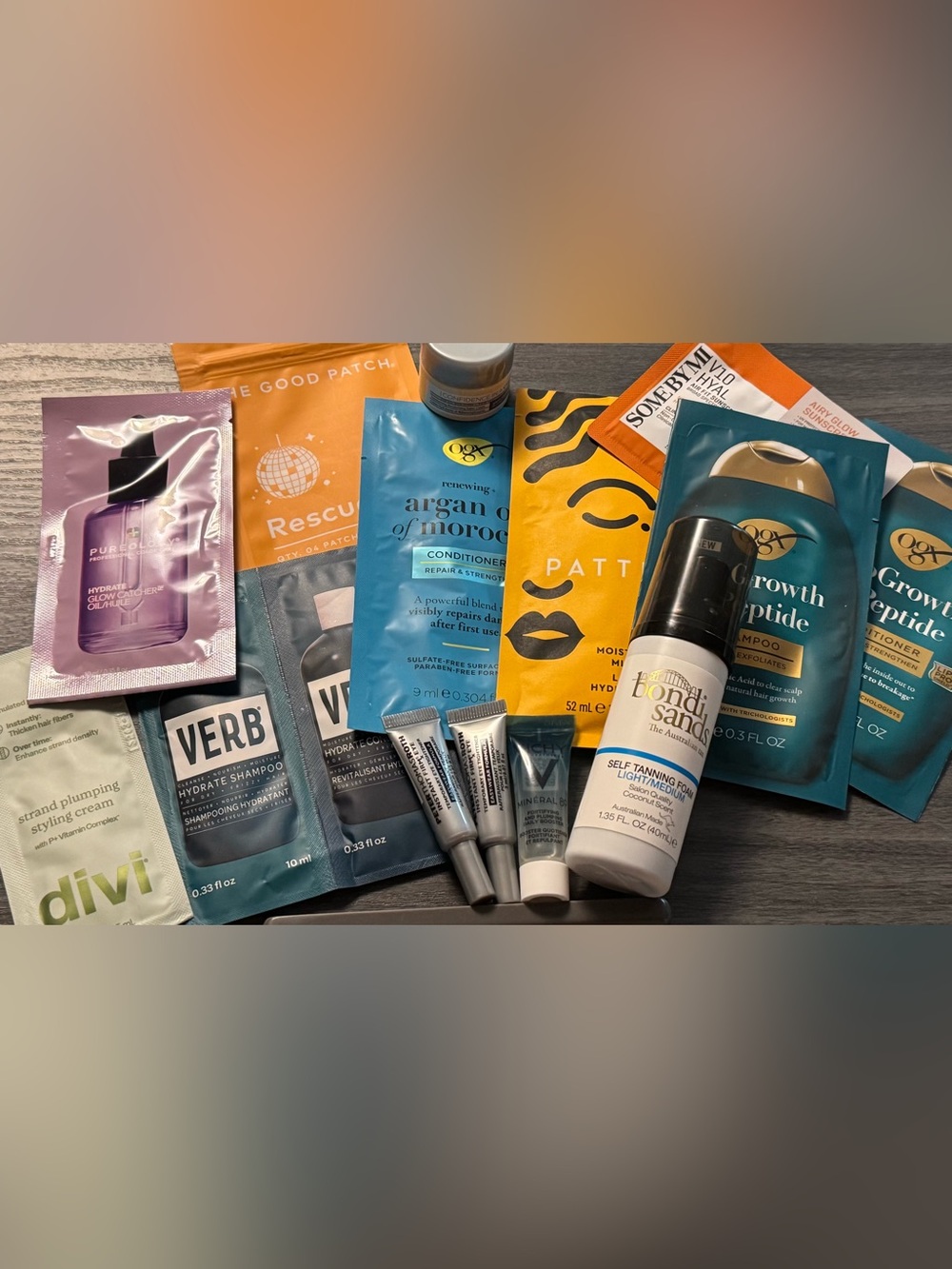 ULTA Tote Bag + Travel Beauty Set with Hair and Skincare - Picture 4 of 4